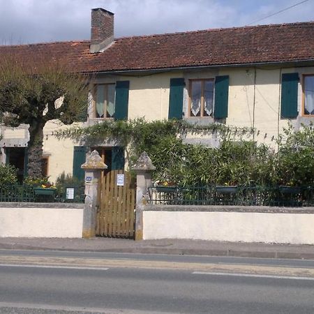 La Maison Jaune Panzió Bouresse Kültér fotó