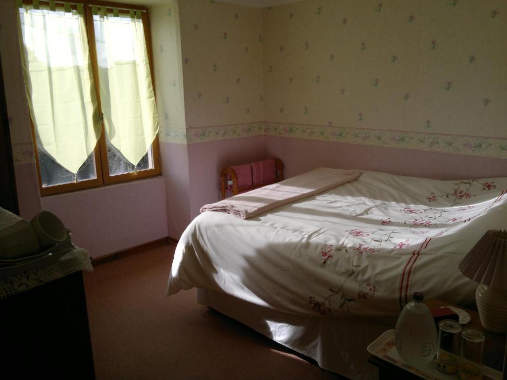 La Maison Jaune Panzió Bouresse Szoba fotó