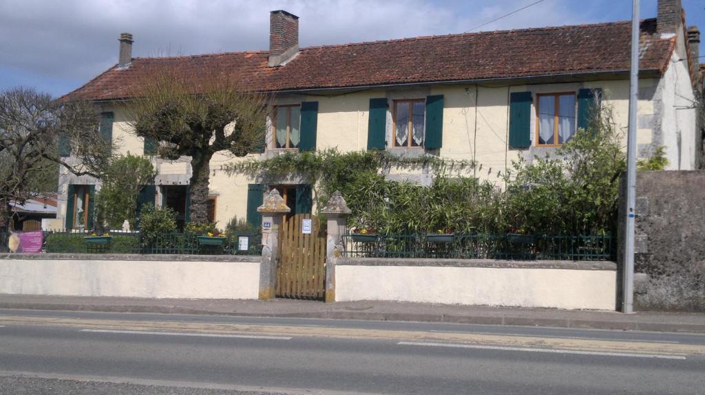 La Maison Jaune Panzió Bouresse Kültér fotó